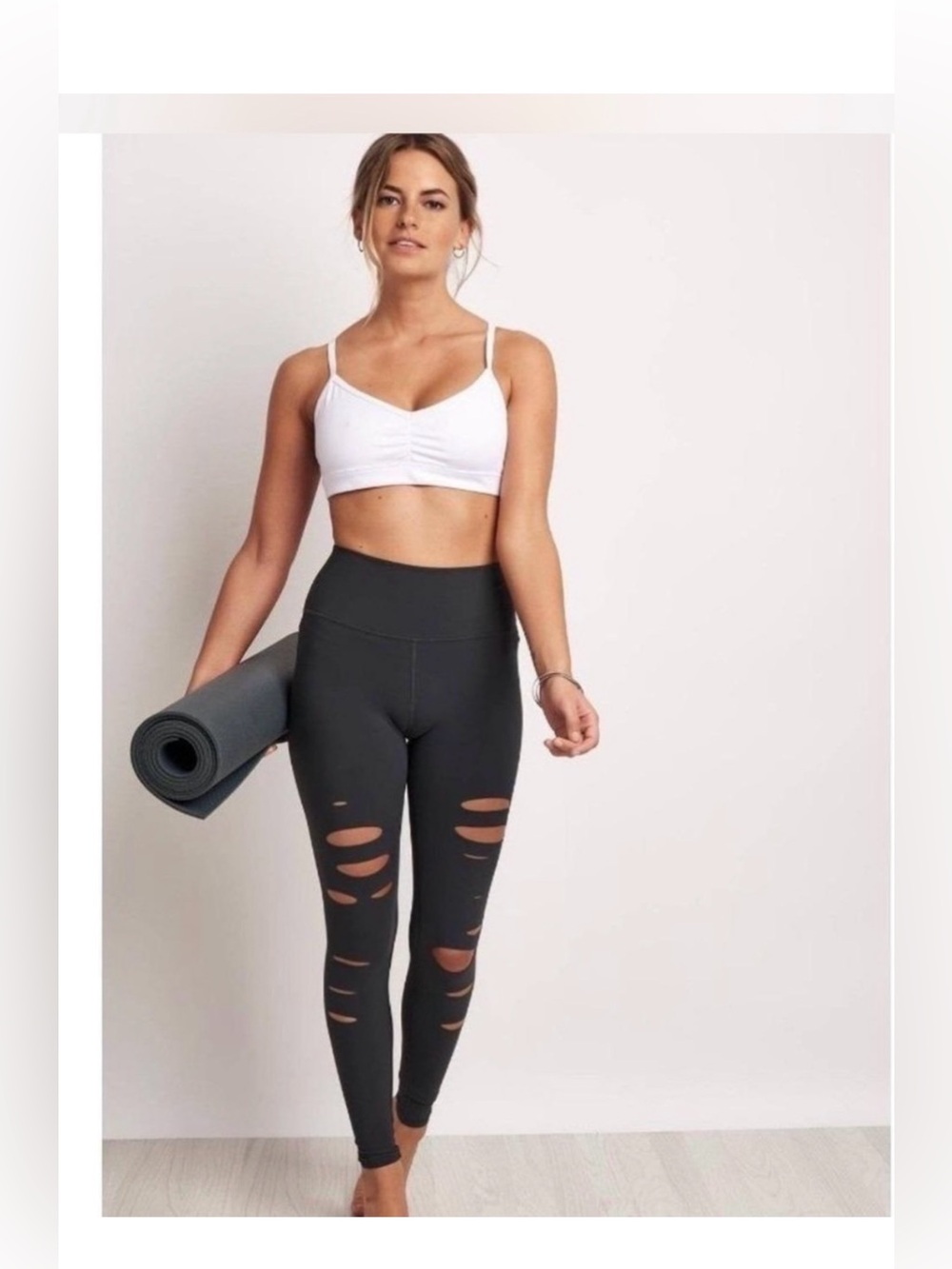 Alo Yoga High Waist Ripped Warrior
Leggings Black Size Medium A422 - Picture 4 of 15